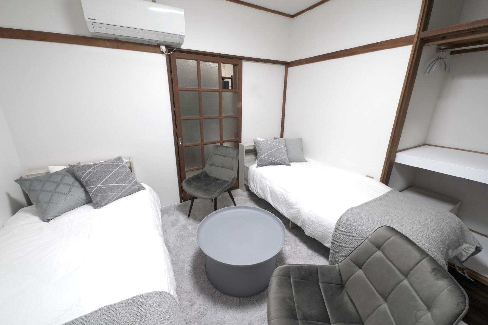 Appartement Close To Shinjuku!twin Beds,projector,appliances!